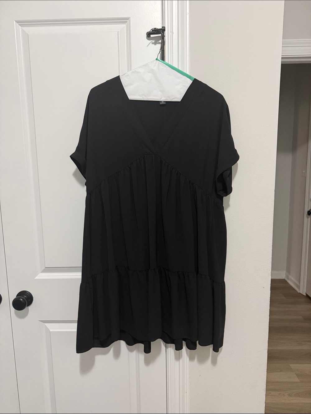 SHEIN Black V-Neck Short Sleeve Tiered Mini Dress